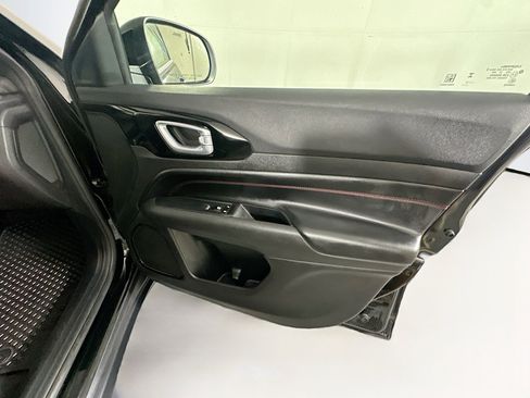 Used 2024 Jeep Compass Trailhawk AWD/4WD image 30