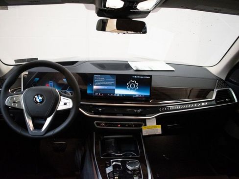 New 2026 BMW X7 xDrive40i AWD/4WD image 11