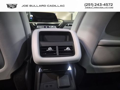 New 2026 Cadillac Lyriq Premium Luxury w/ LPO, Floor Liner Package AWD/4WD image 22