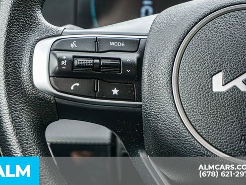 Used 2025 Kia Sportage LX FWD image 29