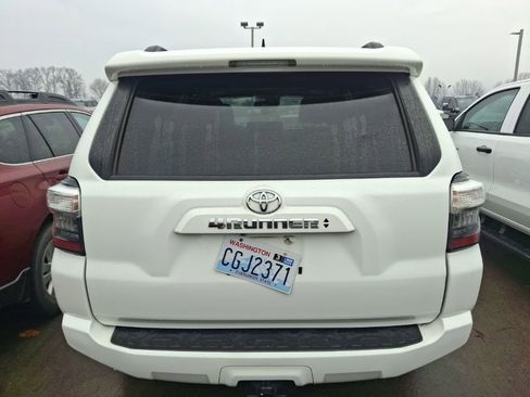 Used 2020 Toyota 4Runner SR5 image 8