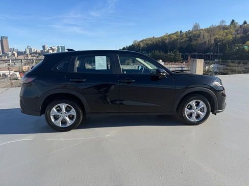 Used 2023 Honda HR-V LX image 3