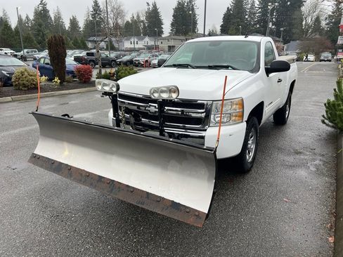 Used 2010 Chevrolet Silverado 1500 LT image 4