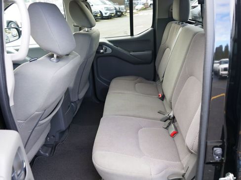 Used 2019 Nissan Frontier SV image 15