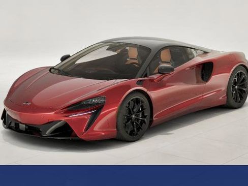 Used 2024 McLaren Artura image 1