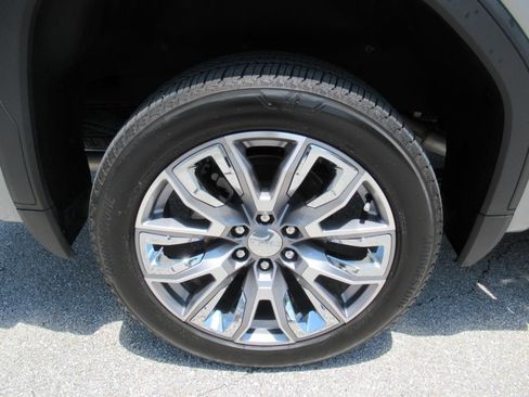 Used 2026 GMC Sierra 1500 Denali w/ Denali Reserve Package AWD/4WD image 8