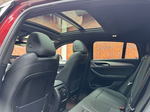 Used 2025 BMW X4 M40i image 3
