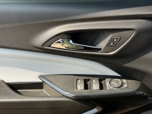 Used 2025 Chevrolet Trax LT image 15