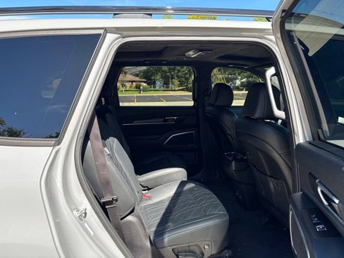 Used 2024 Kia Telluride SX Prestige X-Pro AWD/4WD image 21