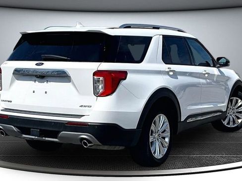 Used 2023 Ford Explorer Limited w/ Limited Technology Package image 6