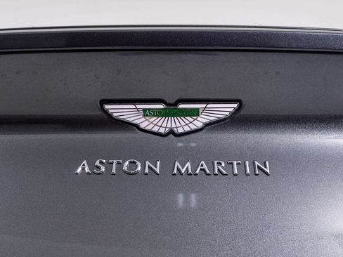 Used 2018 Aston Martin DB11 Coupe RWD image 12