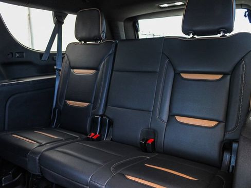 Used 2023 GMC Yukon XL AT4 w/ AT4 Premium Package AWD/4WD image 20