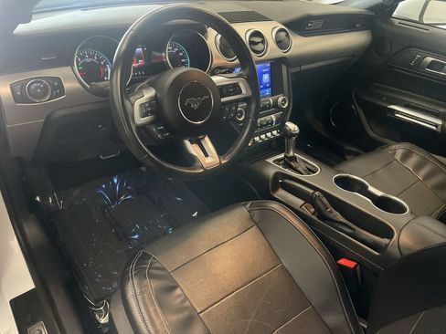 Used 2020 Ford Mustang Premium RWD image 4