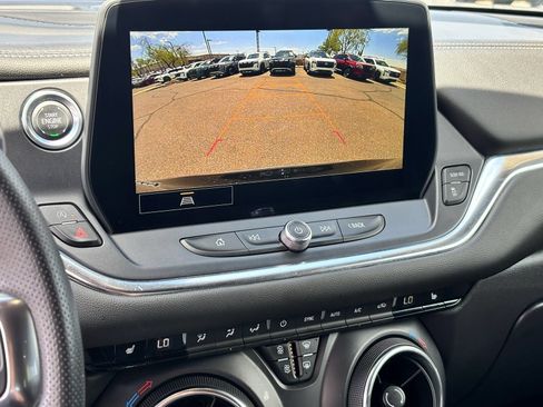 Used 2025 Chevrolet Blazer LT FWD image 25