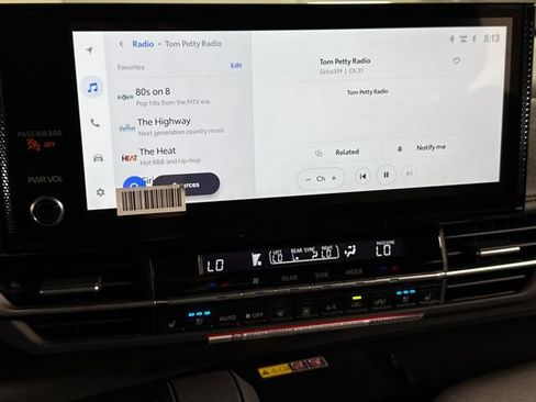 New 2026 Toyota Sienna Platinum AWD/4WD image 32