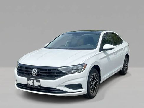 Used 2020 Volkswagen Jetta SE w/ SE Cold Weather Package FWD image 4