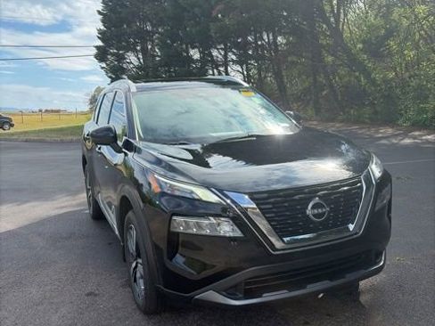 Used 2023 Nissan Rogue SL w/ SL Premium Package image 3