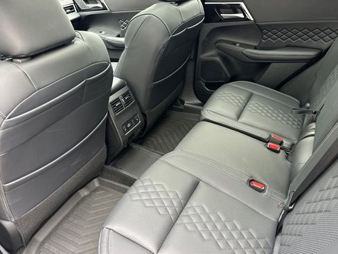 New 2025 Mitsubishi Outlander SEL image 11