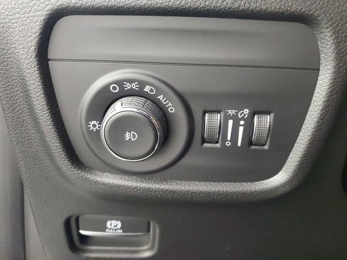 New 2025 Jeep Grand Cherokee L Limited image 27