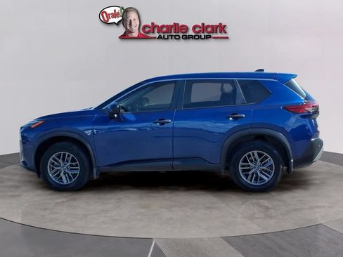 Used 2023 Nissan Rogue S FWD image 2