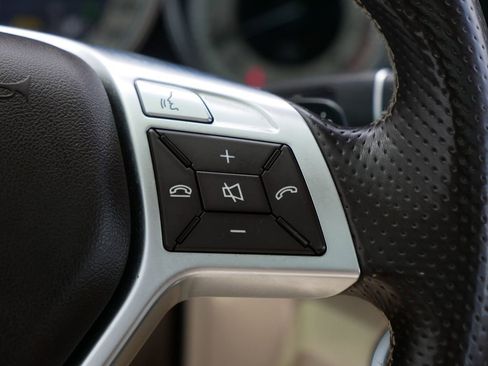 Used 2014 Mercedes-Benz E 350 4MATIC Sedan image 24