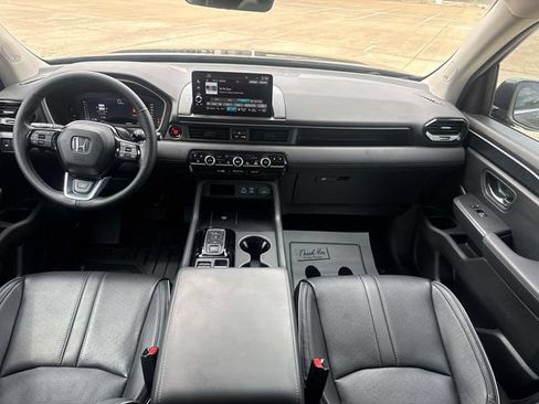 Certified 2025 Honda Pilot Elite image 11