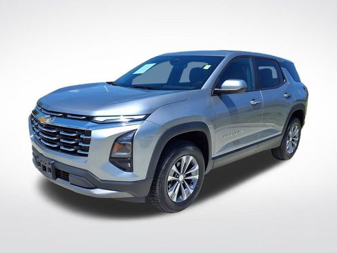Used 2025 Chevrolet Equinox LT FWD image 3