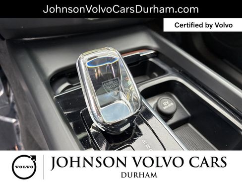 Certified 2023 Volvo XC60 B5 Ultimate w/ Climate Package image 19