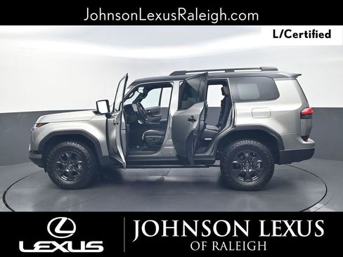 Used 2024 Lexus GX 550 AWD/4WD image 35