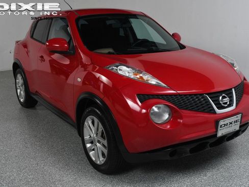 Used 2014 Nissan Juke S FWD image 1