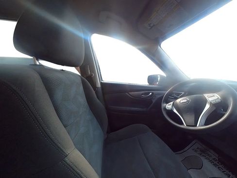 Used 2016 Nissan Rogue SV AWD/4WD image 27
