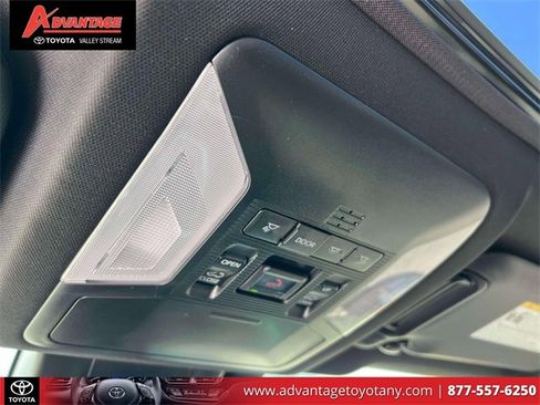 Used 2023 Toyota RAV4 SE image 39