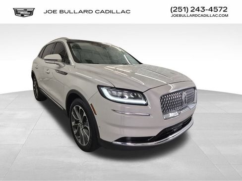 Used 2022 Lincoln Nautilus Reserve w/ Equipment Group 201A image 1