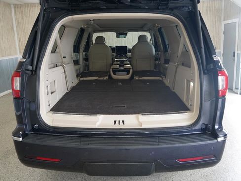 Used 2021 Lincoln Navigator L Reserve w/ Luxury Package AWD/4WD image 44