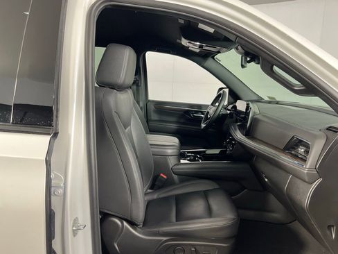 Used 2025 Chevrolet Tahoe Z71 image 30