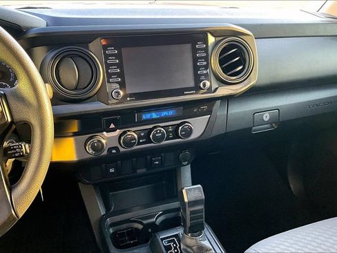 Used 2022 Toyota Tacoma SR AWD/4WD image 8