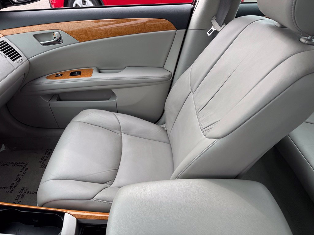 Used 2007 Toyota Avalon XLS FWD image 22
