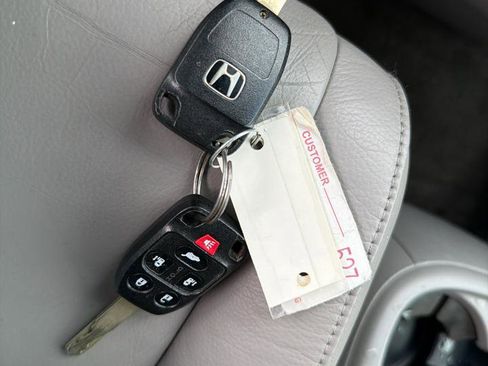 Used 2012 Honda Odyssey Touring image 34