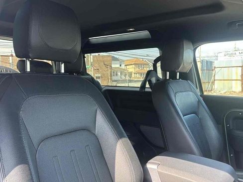 Used 2022 Land Rover Defender 90 X-Dynamic S AWD/4WD image 13