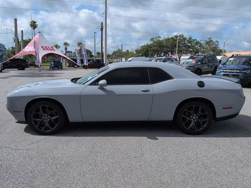 Used 2020 Dodge Challenger SXT w/ Blacktop Package RWD image 7