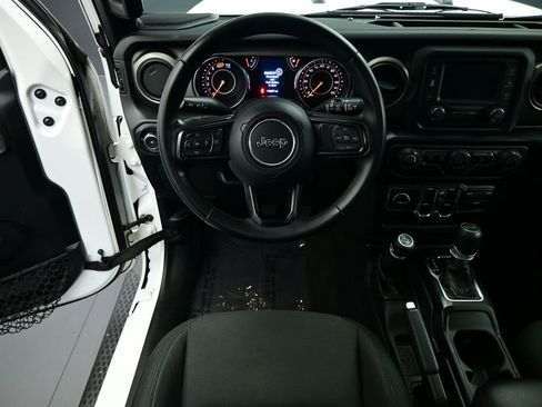 Used 2020 Jeep Wrangler Unlimited Sport S image 2