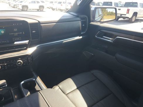 Certified 2025 Chevrolet Silverado 1500 High Country image 11