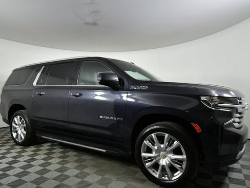 Used 2024 Chevrolet Suburban High Country image 9