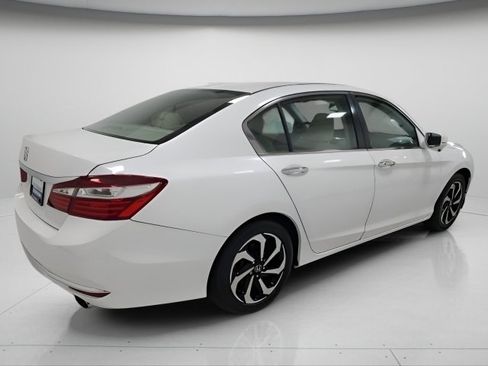 Used 2016 Honda Accord EX-L image 6