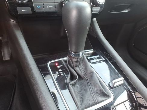 Used 2025 Jeep Compass Limited AWD/4WD image 18