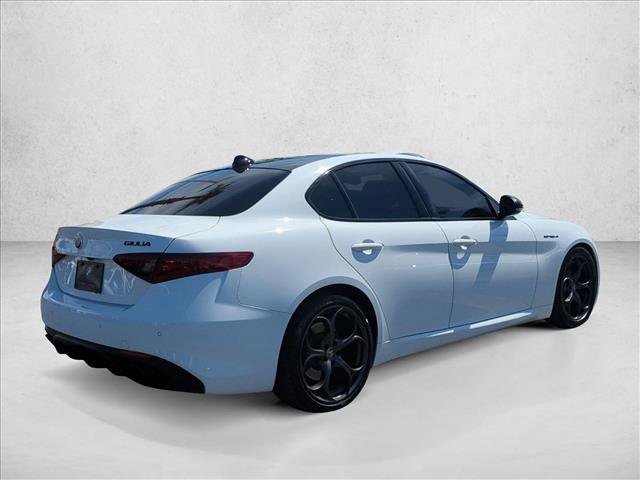 Used 2023 Alfa Romeo Giulia Estrema RWD image 5