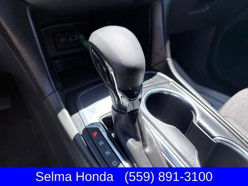 Used 2023 Chevrolet Equinox LT FWD image 19