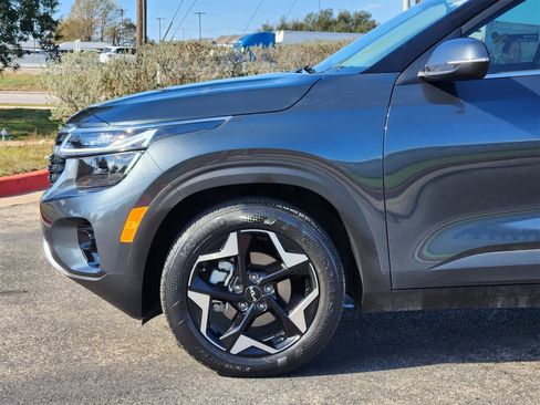 Certified 2024 Kia Seltos EX image 8