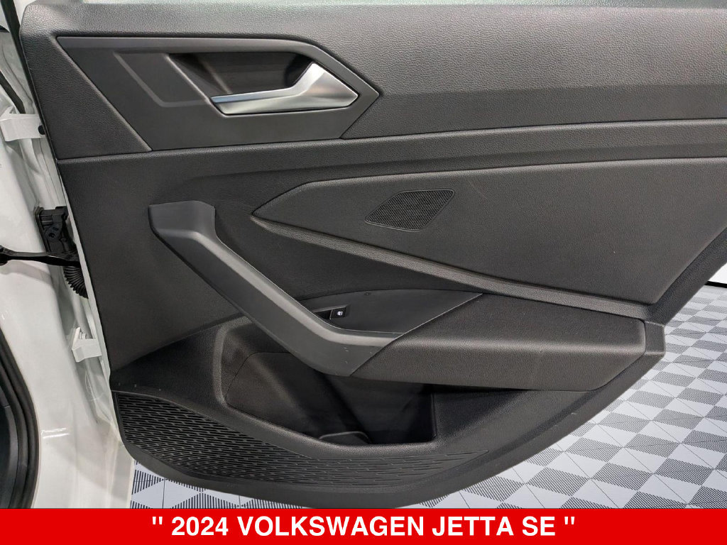 Used 2024 Volkswagen Jetta SE FWD image 31