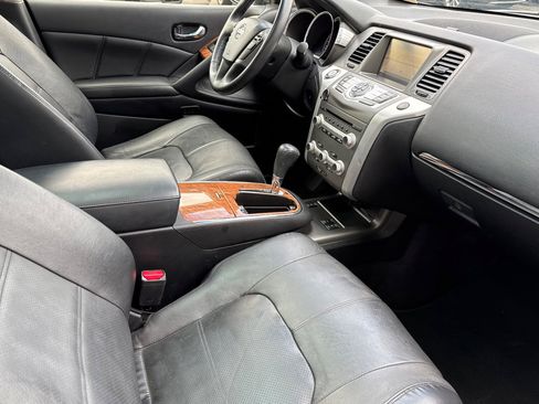 Used 2013 Nissan Murano LE w/ Platinum Pkg AWD/4WD image 16